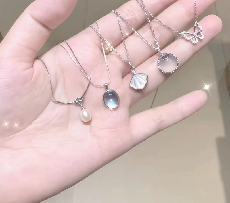 Charm Aura