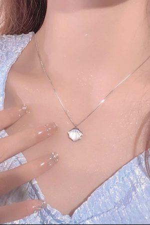 Charm Aura
