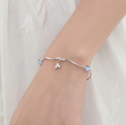 Charm Aura