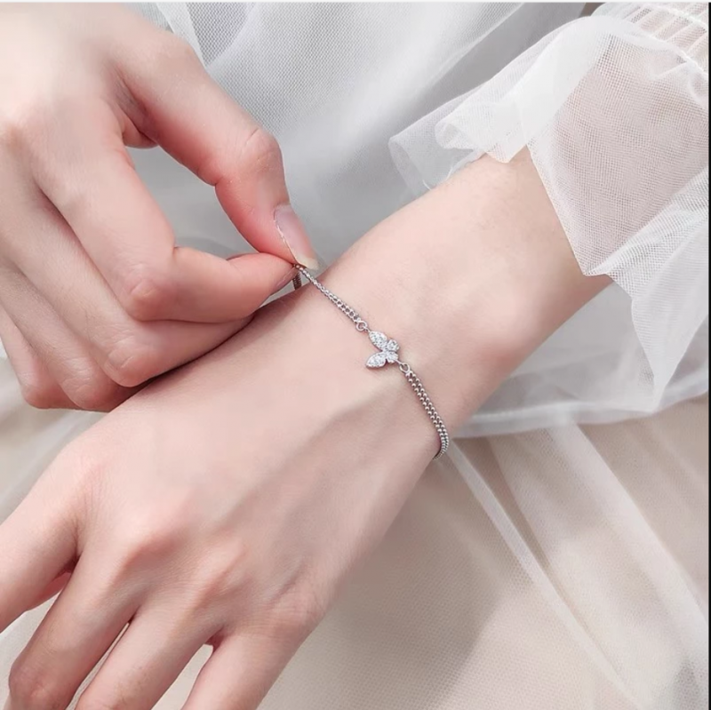 Charm Aura